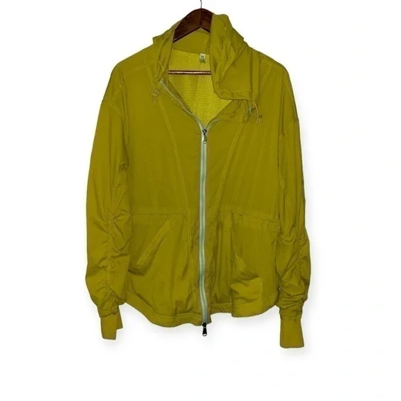 Free people Movement NWOT run wild jacket SIZE MEDIUM - Picture 2 of 10